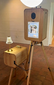 Photomaton rétro en bois abordable pour selfies et appareils photo reflex. Comprend un support d'imprimante et un écran tactile de 18,5 pouces. - Product Image 5