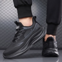 Chaussures de course pour hommes tendance printemps, légères, respirantes, avec empeigne en mesh, amorti confortable pour la marche quotidienne