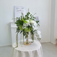 Vente en gros de centres de table de mariage réalistes, verdure, fleurs artificielles blanches en boule pour décorations d'événements et de mariages