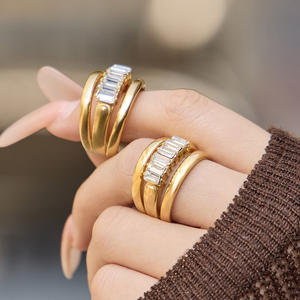 Anillo de Lujo de Acero Inoxidable Chapado en Oro de 18K, Multicapa, Dos Tonos, con Circonita Cuadrada, Anillo de Moda de Alta Gama para Mujer - Product Image 3