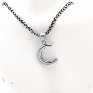 Yunnique – collier avec pendentif lune en acier inoxydable, bijoux unisexes à la mode, couleur argent, chaîne 316L, breloque pour un usage quotidien - Product Image 4