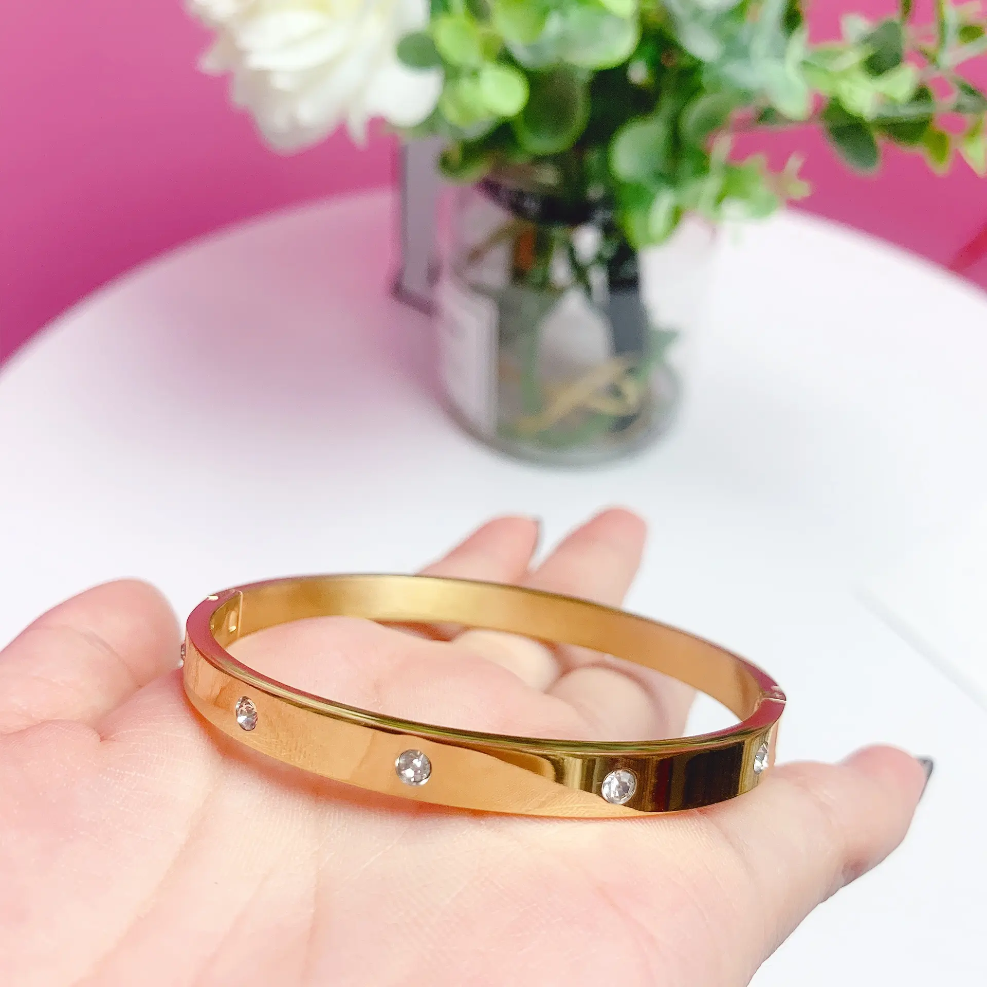 Joyería ovalada de diseño clásico para mujer, brazalete de acero inoxidable dorado de 18k con zirconia