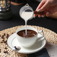 Service à thé et soucoupes haut de gamme en gros, tasses à cappuccino en porcelaine fine de 140 ml avec bordure dorée