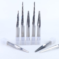 Spesifikasi Berbeda Alat Pemotong Solid Carbide End Mills Taper Straight Groove Reamer Alat Pemotong CNC untuk Mesin Bubut Logam