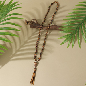 Boho <span class=keywords><strong>Chic</strong></span> Collier de perles en bois pour femmes et hommes Chaîne géométrique faite à la main inspirée de l'Afrique pour bijoux de <span class=keywords><strong>style</strong></span> <span class=keywords><strong>bohème</strong></span> - Product Image 4