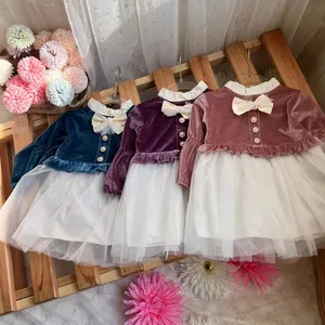 女の子の子供のための卸売新しい韓国版ポリエステル綿無地かわいい人形の襟長袖プリーツプリンセスドレス