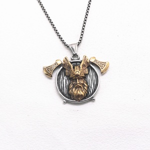 Pendentif Rétro Doré Série Viking, Pendentif en Acier Inoxydable en Forme de Personnage, Bijoux Tendance, Bijoux pour Hommes à Porter au Quotidien - Product Image 1