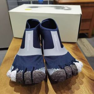 Chaussures à cinq doigts SUCORE unisexes, dessus en mesh, semelle en caoutchouc, chaussures d'été pour la remise en forme, le yoga, l'entraînement en plein air, les chaussures aquatiques - Product Image 1