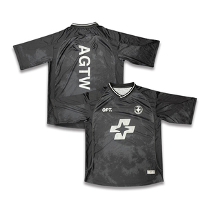 T-shirts personnalisés de football en maille de polyester avec broderie de logo - Product Image 5