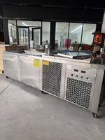 Machine professionnelle de fabrication de blocs de glace de 1000 kg (1 tonne) en conteneur, alimentée à l'énergie solaire, vendue au Botswana à prix abordable