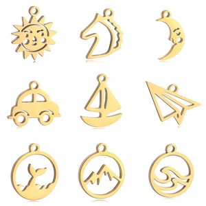Dijes <span class=keywords><strong>de</strong></span> Acero Inoxidable con Forma <span class=keywords><strong>de</strong></span> Cola <span class=keywords><strong>de</strong></span> Pez, Velero, Sol, Luna, Cara, <span class=keywords><strong>Montaña</strong></span> y Mar para Collares, Pendientes, Pulseras y Suministros <span class=keywords><strong>de</strong></span> Joyería - Product Image 2