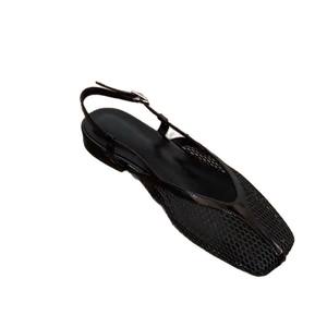 Sandales et pantoufles rétro pour femmes, style défilé, talon haut, design en maille respirante, collection été 2026, fabrication artisanale, luxe discret - Product Image 5