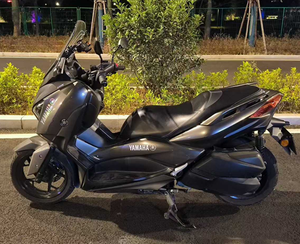 Scooter Yamaha XMAX <span class=keywords><strong>300</strong></span> de Alto Rendimiento 2023 |   Motor de <span class=keywords><strong>4</strong></span> Tiempos |   Gran Capacidad - Product Image 5