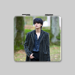 批发KPOP偶像邦坦男孩V泰亨冬季前方双面方形可折叠便携式化妆镜 - Product Image 2