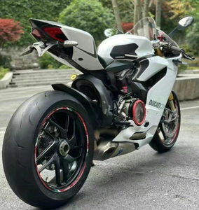 Moto d'<span class=keywords><strong>Occasion</strong></span> Ducati Panigale 1199S 1198cc Puissante et Élégante - Product Image 2