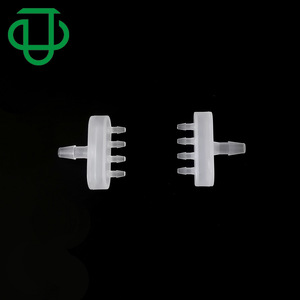 Conector de Plástico PP de Alta Calidad, Reductor/Divisor de Cinco Vías, Forma de Pagoda, Conector de Espiga, Junta de Expansión de Goma - Producto de Plástico Médico - Product Image 1