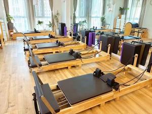 Máquina Reformer de Yoga Comercial Plegable de Roble VT-WD, Equipo Profesional Personalizado para Ejercicio de Core, Venta Caliente de Fábrica con Certificación CE - Product Image 1