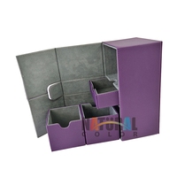 Boîte de rangement de luxe personnalisée en cuir pour cartes de jeu de société TCG, avec couvercle en plastique de protection