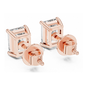 Boucles d'oreilles élégantes en diamant de laboratoire taille émeraude, serties de 4 griffes en or jaune avec fermoirs à vis sécurisés - Product Image 6