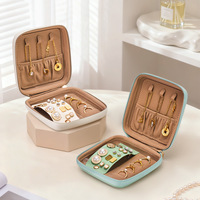 Boîte à bijoux simple en cuir PU faite à la main pour les voyages - Boîte portable pour colliers, boucles d'oreilles et petits accessoires avec fermeture à glissière