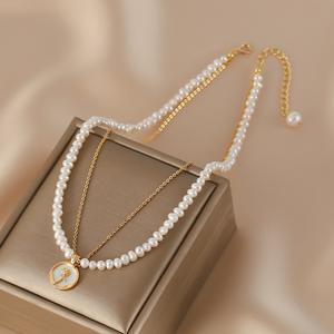 Collar de Doble Capa con Pétalos de Rosa Templados Versátiles para Mujer, Perla de Agua Dulce, Estilo Lujoso y Fresco - Product Image 1