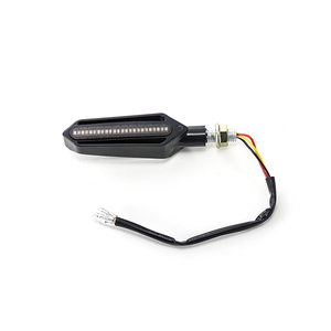 Clignotants LED universels Autodragons IP67 12V, 24 LED dynamiques à défilement ambre pour moto - Product Image 3