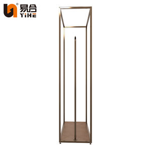 Estantes de exhibición de ropa dorados de lujo, soporte de almacenamiento bonito <span class=keywords><strong>para</strong></span> mujer, soporte de exhibición <span class=keywords><strong>para</strong></span> tienda de ropa - Product Image 4