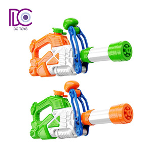 ปืนฉีดน้ำพลาสติกฤดูร้อน DC 1800 มล. ของเล่นปืนฉีดน้ำขนาดใหญ่ความจุเยอะ - Product Image 1