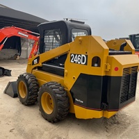 Chargeuse compacte sur pneus Caterpillar Cat 246D d'occasion, 95% neuve, 4x4, petit modèle, prix abordable