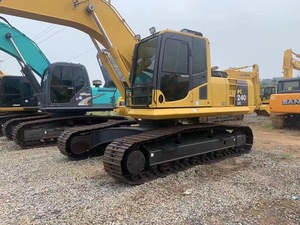 24 tonnes Japon Machine de construction Komatsuu PC240LC pelle rétrocaveuse sur chenilles équipement à usage intensif utilisé basses heures - Product Image 5