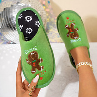 Chaussons d'intérieur en peluche douce brodés motif Bonhomme de pain d'épices de Noël, à bout fermé, antidérapants, pour l'hiver, vente en gros