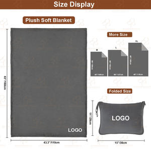 بطانية وسادة محمولة للطيران بشعار مطرز قابل للتخصيص 2 في 1، بطانية قابلة للطي للسفر بالسيارة والطائرة مع سحاب وحقيبة - Product Image 2