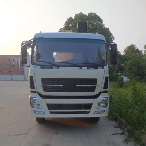 Camión Grúa Dongfeng 8*4 de 12 Ruedas con Elevador de 16 Toneladas para Logística y Proyectos de Construcción - Product Image 3