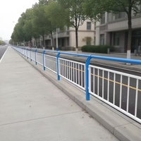 Barrière piétonne de protection contre les impacts, de qualité supérieure, prix usine, en métal, pour trottoirs municipaux, de qualité ingénierie, avec protection réfléchissante