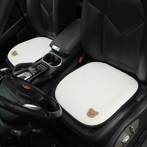 Fundas de Asiento de Coche de Seda Fría, Juego Completo Delantero, Frescas y Transpirables para Verano, con Diseño de Oso, para Decoración Interior del Coche - Product Image 3