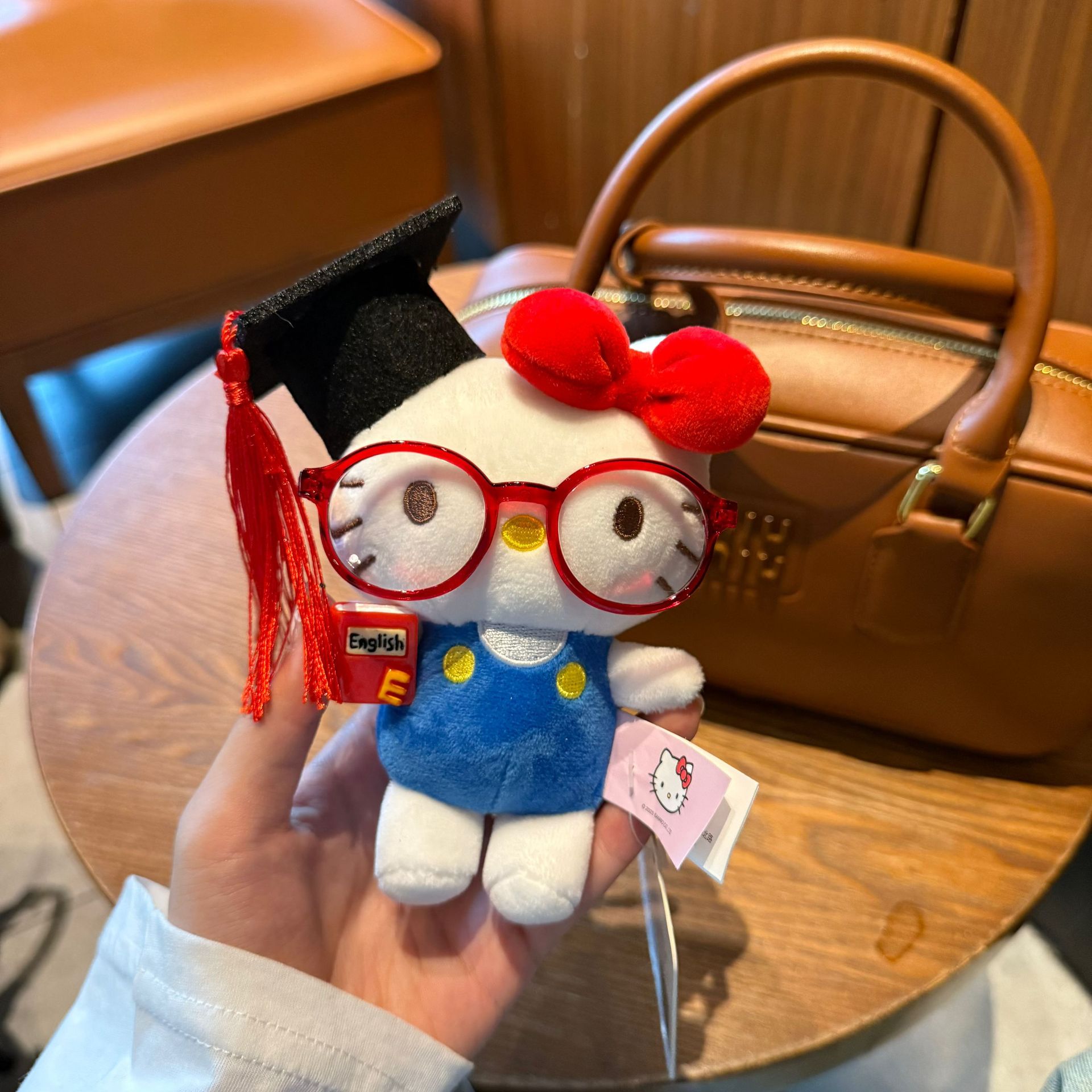 Chapeau de saison de remise des diplômes kt