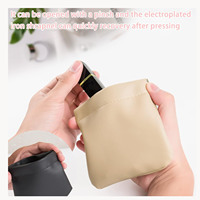Pochette de maquillage étanche en cuir PU avec clip magnétique à fermeture automatique Mini sac de rangement de voyage sac à cosmétiques