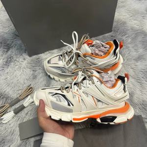 Tendance de la mode - Sneakers classiques en cuir véritable pour femmes et hommes - Chaussures de course respirantes avec LED pour une utilisation nocturne - Product Image 4