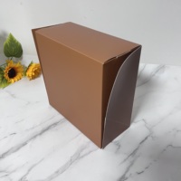 Boîte à gâteau carrée recyclable en carton ivoire avec pelliculage mat et revêtement UV, ensemble d'emballage alimentaire pour cadeaux sucrés, estampage de logo doré