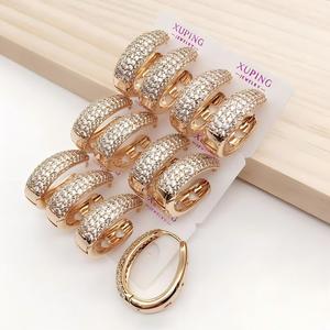 250921 XUPING Gioielli da Donna Orecchini alla Moda Vendita all'Ingrosso Zircone Artificiale Placcati Oro 18K Orecchini a Cerchio Huggie di Tendenza - Product Image 1