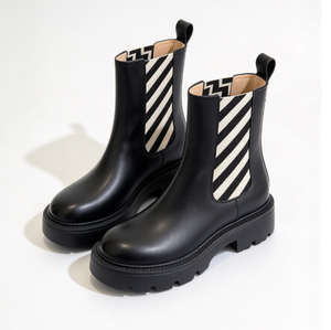 Bottines Chelsea en cuir verni pour femmes, bout rond, plateforme épaisse, panneaux latéraux élastiques, doublure en fourrure, bottes de neige noires - Product Image 1