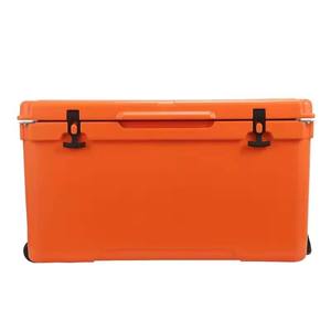 Glacière Rotomoulée Moderne Orange 135L avec Poignée Métallique, Boîte Isotherme en Plastique pour Activités de Plein Air - Product Image 2