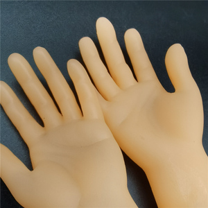 Großhandel Günstige Benutzerdefinierte Kleine Gummi-Handpuppe für Linke und Rechte Hände – Plastik Werbeartikel Spielzeug - Product Image 5