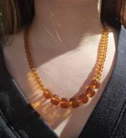 Collier tendance en pierres naturelles ambrées style Old Money, avec pendentif en agate roulée, vente en gros, cadeau idéal