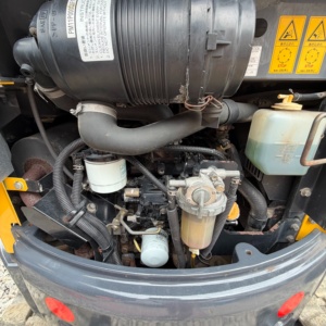 Excavatrice sur chenilles Kobelco SK20SR à faible consommation de carburant, modèle 2022, 2 tonnes, d'occasion, avec moteur, pompe et boîte de vitesses, à vendre - Product Image 6