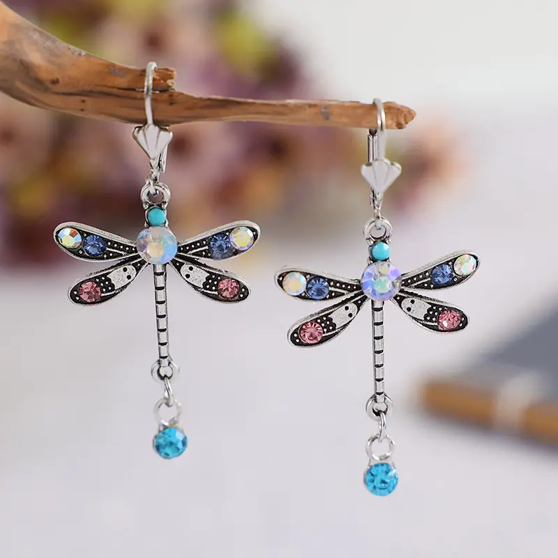 Europe et Amérique mode boucles d'oreilles libellule motif long coloré zircon bling bling gros accessoires d'oreille pour les femmes