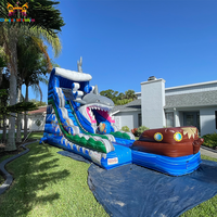 Toboggan aquatique gonflable en forme de requin avec piscine pour adultes et enfants, utilisation éducative en jardin, application commerciale, matériau PVC