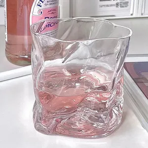 Atacado de rede de origami japonesa vermelha gelada uísque doméstico irregular cerveja caneca de vidro colorido água caneca
