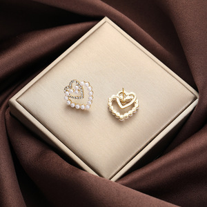 Boucles d'oreilles clous en forme de cœur avec perles de qualité AA, serti circulaire, accessoires de bijoux pour usage quotidien - Product Image 3