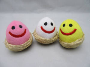 Giocattolo ecologico per animali domestici a forma di uovo giocattolo per giocare 3 opzioni di colore disponibili - Product Image 5